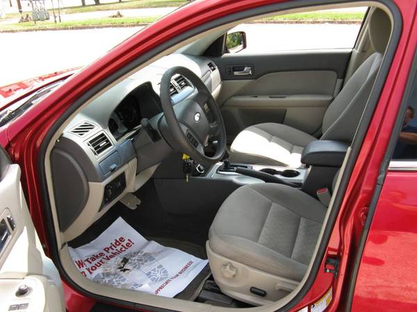 2010 *Ford* *Fusion* *4dr Sedan SE FWD* Sangria Red for sale in Cleveland, OH – photo 10