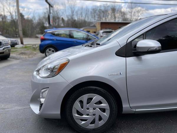 2016 Toyota Prius c Two 50mpg 21000 miles PKG2 Hybrid 1 owner clean for sale in Walpole, RI – photo 2