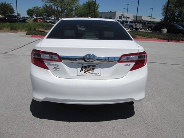 2012 Toyota Camry XLE sedan Super White - - by dealer for sale in Fayetteville, AR – photo 5