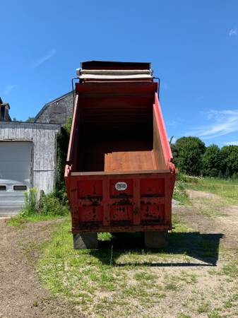 International Dump 2574 - cars & trucks - by owner - vehicle... for sale in Stoneham, MA – photo 2