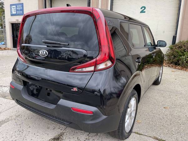 2020 Kia Soul S Apple CarPlay Just 40K Miles Clean Title Paid Off for sale in Baldwin, NY – photo 5