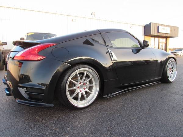 2012 Nissan 370Z Manual - cars & trucks - by dealer - vehicle... for sale in Rockford, IL – photo 9