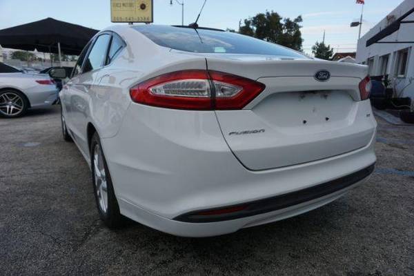 2015 Ford Fusion SE - - cars & trucks - by dealer - vehicle... for sale in Miami, FL – photo 10