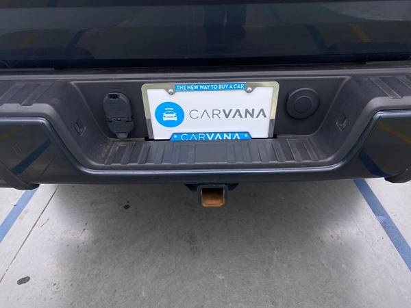 2017 Chevy Chevrolet Colorado Crew Cab LT Pickup 4D 6 ft pickup Gray... for sale in Atlanta, AZ – photo 24