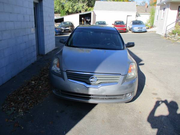 2007 NISSAN ALTIMA SUPER CLEAN GAS SAVER - cars & trucks - by dealer... for sale in Springfield, MA – photo 2