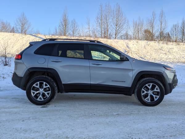 2015 Jeep Cherokee Trailhawk 4WD (Loaded) - cars & trucks - by... for sale in Anchorage, AK – photo 3
