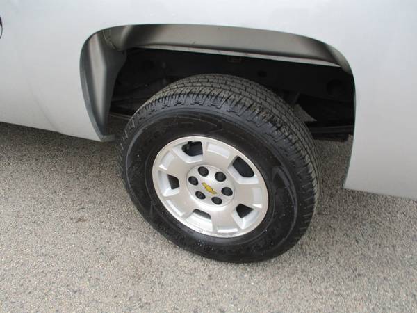 2010 *Chevrolet* *Silverado 1500* *4WD Ext Cab 143.5 LT for sale in Abington, MA – photo 12