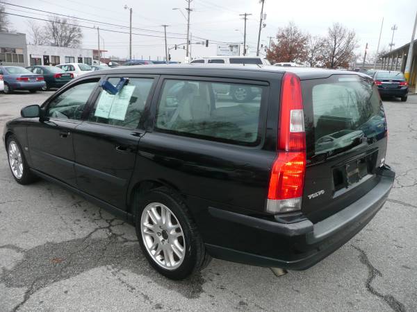 2003 VOLVO V70 wagon - cars & trucks - by dealer - vehicle... for sale in KCMO, MO – photo 4