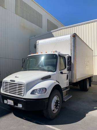 2005 Freightliner Box Truck for sale for sale in San Leandro, CA – photo 2