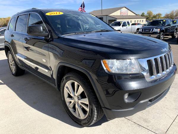 2011 Jeep Grand Cherokee 4WD 4dr 70th Anniversary - cars & trucks -... for sale in Chesaning, MI – photo 3