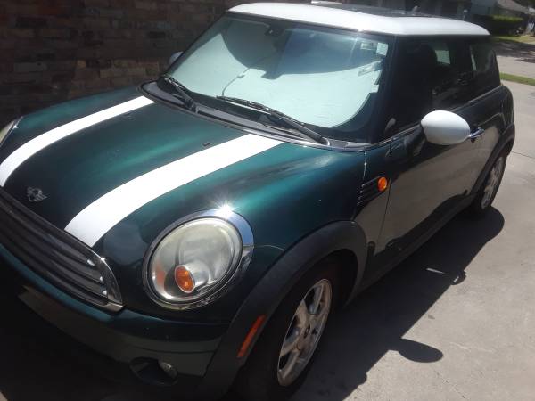 2009 Mini Cooper For Sale - cars & trucks - by owner - vehicle... for sale in TAMPA, FL – photo 2