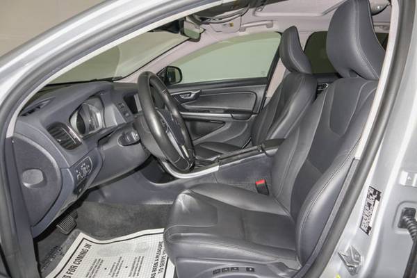 2018 Volvo V60 Cross Country, Bright Silver Metallic for sale in Wall, NJ – photo 14