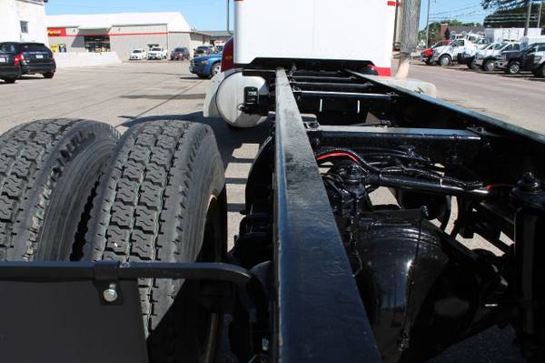 2009 PETERBILT 335 CAB CHASSIS 162" CA 69K ACT MILES 10 SPEED 22.5'S for sale in WINDOM, MN – photo 11