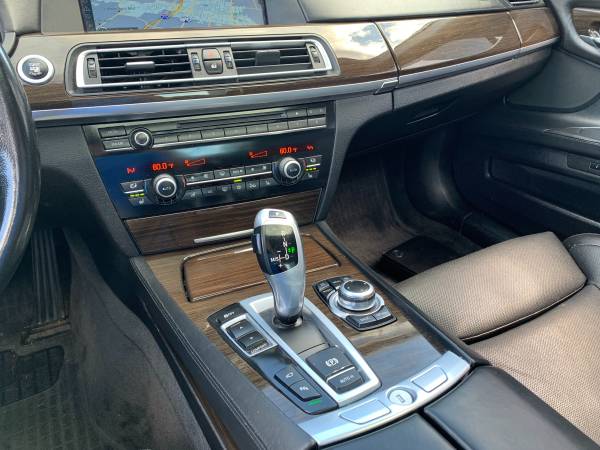 2009 BMW 7 Series 750LI Twin Turbo V8! Heat/Cooled seats! Luxury for sale in Portland, OR – photo 22