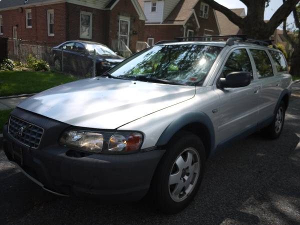 2003 Volvo XC70 2.5T Wagon for sale in Flushing, NY