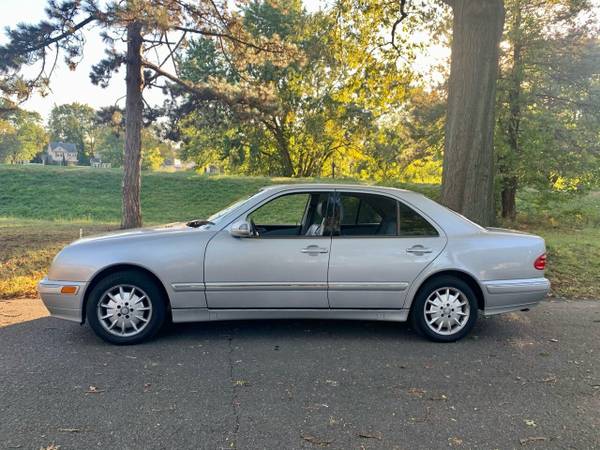 2000 Mercedes Benz E320!! Beautiful vehicle!!! - cars & trucks - by... for sale in Elizabeth, NY – photo 2
