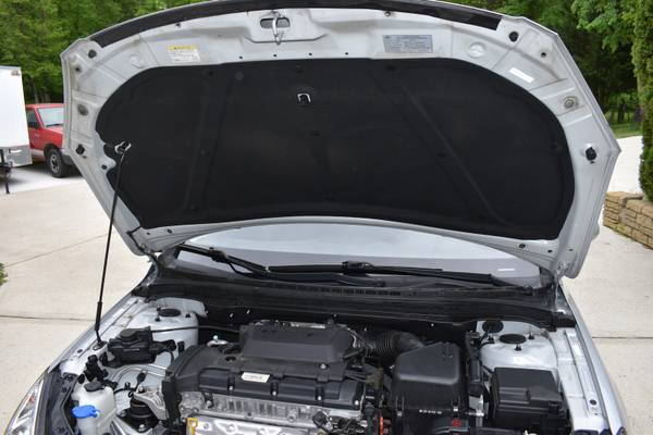 2012 Hyundai Elantra 44, 000 miles Clean! 7800 OBO for sale in Kingston, TN – photo 10