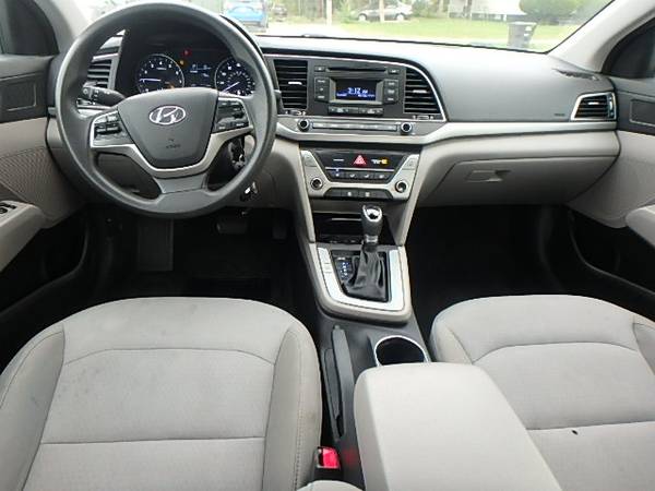 2017 Hyundai Elantra SE Sedan Elantra Hyundai for sale in Detroit, MI – photo 5