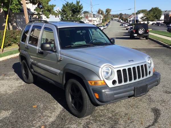 JEEP LIBERTY - MANUAL - RARE - cars & trucks - by owner - vehicle... for sale in South River, NY – photo 3