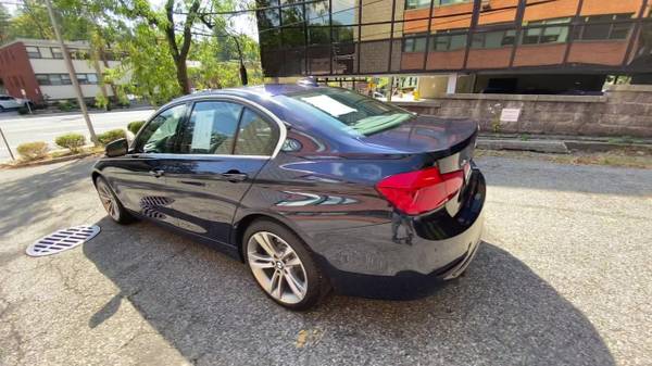 2017 BMW 330i xDrive - - by dealer - vehicle for sale in Great Neck, NY – photo 14