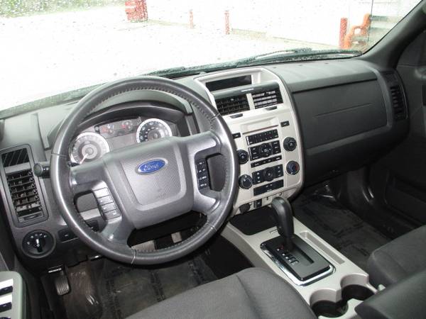 2012 Ford Escape XLT 4 Door 4X4 Low Miles/86K/Sunroof - cars & for sale in CENTER POINT, IA – photo 7