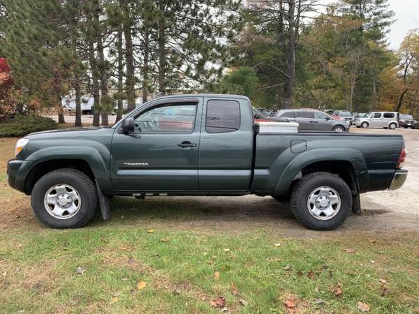 ►►2010 Toyota Tacoma Access Cab 5 speed New Frame for sale in Williston, VT – photo 3
