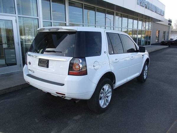 2013 Land Rover LR2 SUV Base - Land Rover Fuji White for sale in Green Bay, WI – photo 4
