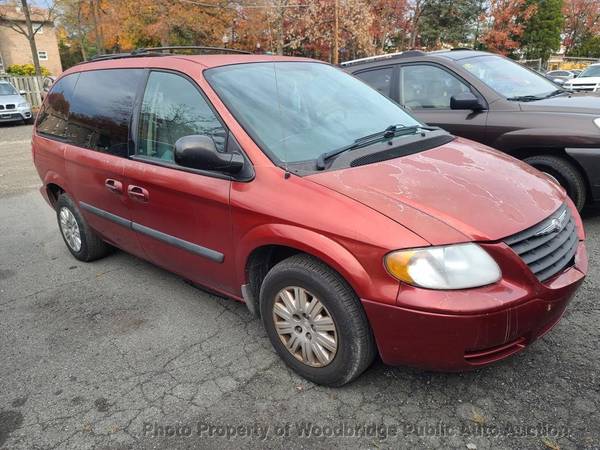 2006 Chrysler Town & Country SWB 4dr Red - - by for sale in Woodbridge, District Of Columbia – photo 2