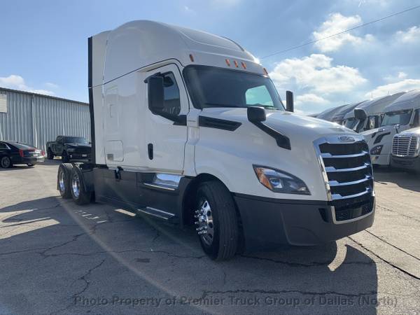 2018 Freightliner Cascadia PT126SLP White - - by for sale in Dallas, TX – photo 2