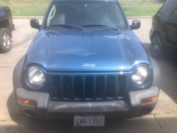 2004 Jeep Liberty Sport - cars & trucks - by owner - vehicle... for sale in Toledo, OH – photo 2
