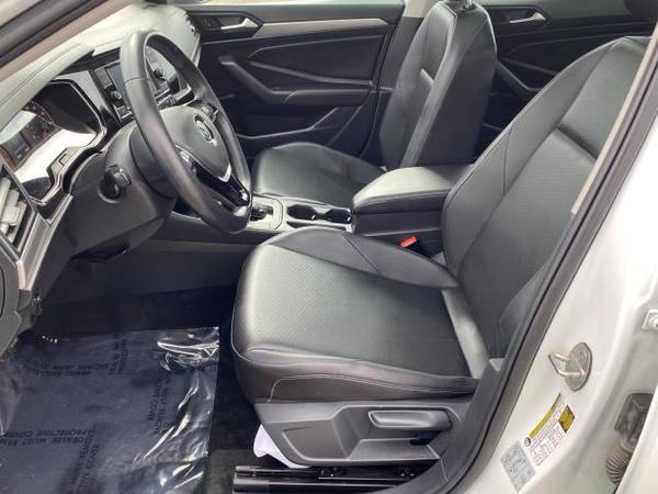 2019 Volkswagen Jetta sedan SE Auto w/SULEV - Volkswagen Pure White for sale in Sterling Heights, MI – photo 16