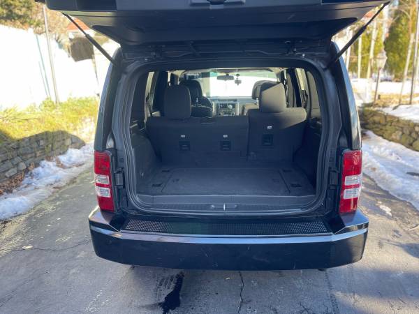 Amazing Jeep Liberty 2011 for sale in Worcester, MA – photo 7