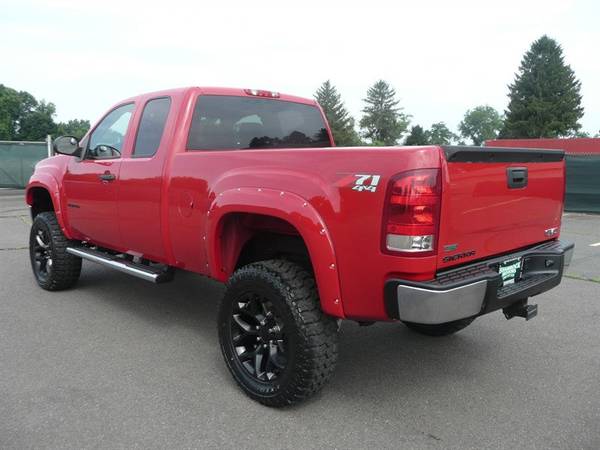 2011 GMC SIERRA 1500: 7 LIFT -NEW WHEELS -NEW 35 TIRES for sale in East Windsor, IL – photo 4