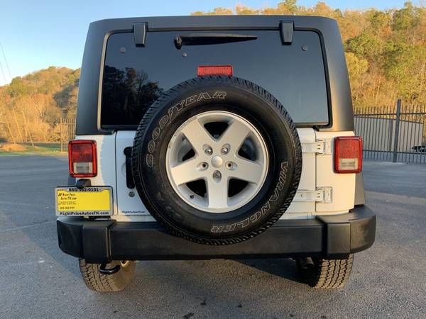 2017 JEEP WRANGLER UNLIMITED SPORT * 4X4 * 1 OWNER * We FINANCE * -... for sale in Sevierville, TN – photo 6