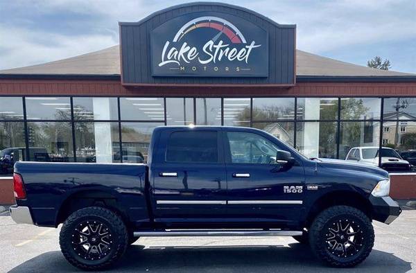 2015 Ram 1500 Big Horn - - by dealer - vehicle for sale in Grayslake, WI – photo 4
