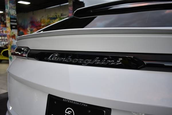 2019 Lamborghini Urus Base AWD 4dr SUV SUV - cars & trucks - by... for sale in Miami, NY – photo 14