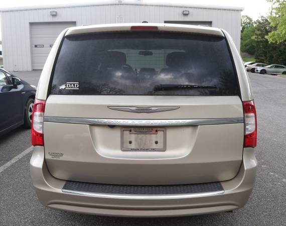 2014 Chrysler Town & Country Touring - - by dealer for sale in High Point, NC – photo 6