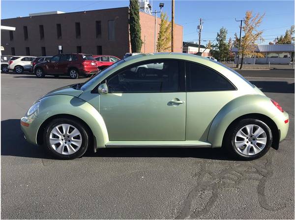 2009 Volkswagen New Beetle - - by dealer - vehicle for sale in Medford, OR – photo 2