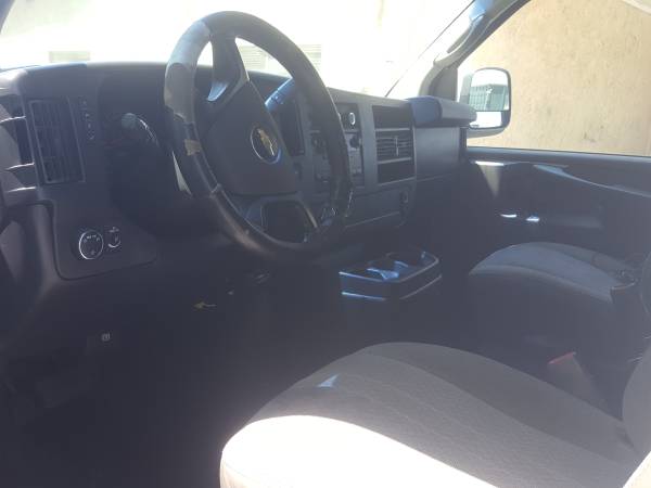 2013 Chevy Express c2500 c3500 3/4 ton 8 lugs ex long body v8 5 3 for sale in North Hollywood, CA – photo 11