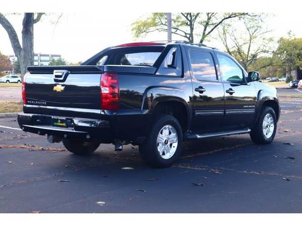 2012 Chevrolet Avalanche LT - truck for sale in Cincinnati, OH – photo 7