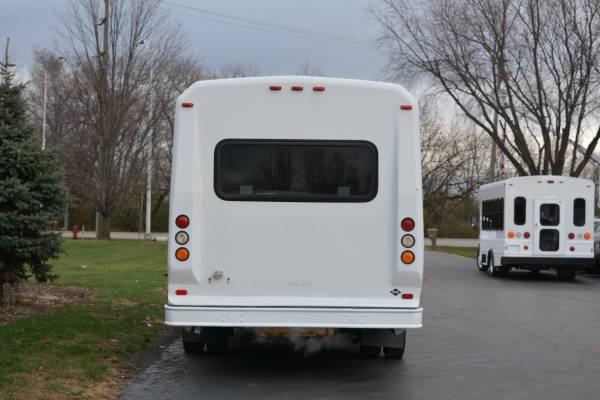 2007 Ford E-450 26 Passenger Shuttle Bus - cars & trucks - by dealer... for sale in Crystal Lake, IL – photo 6