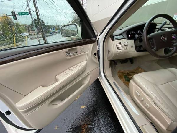 +++ Trucks Plus +++ 2009 Cadillac DTS Luxury 6 Passenger 4 - cars &... for sale in Seattle, WA – photo 11