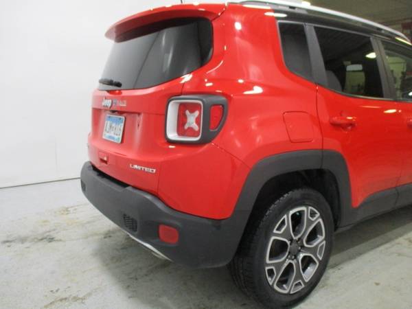 2018 Jeep Renegade Limited 4x4 - cars & trucks - by dealer - vehicle... for sale in Wadena, ND – photo 4