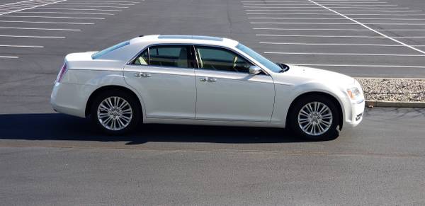 2014 Chrysler 300C AWD - cars & trucks - by dealer - vehicle... for sale in Indianapolis, IN – photo 3