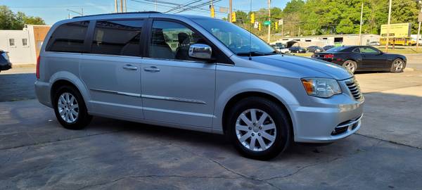 2011 Chrysler Town and Country - - by dealer - vehicle for sale in High Point, NC – photo 4