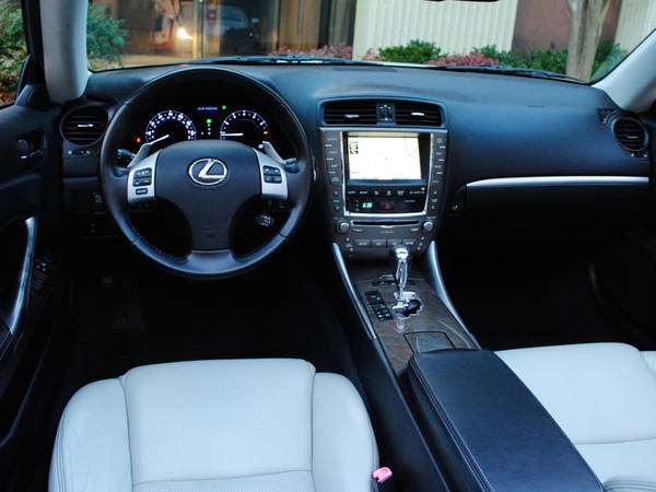 2011 Lexus IS 350C Luxury w/Navigation Park Assist for sale in Atlanta, GA – photo 8