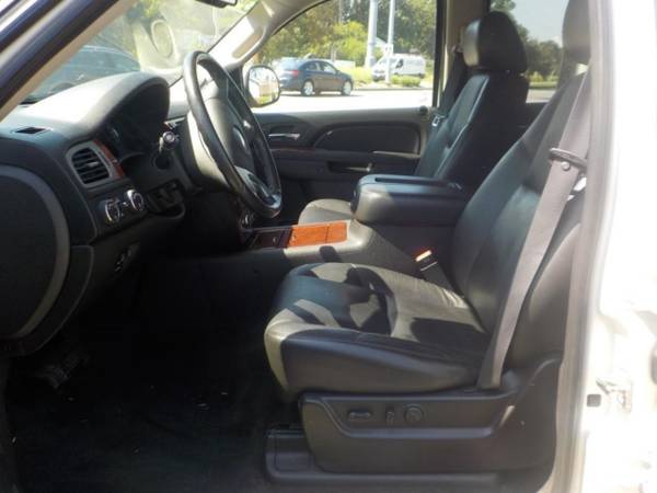 2011 Chevrolet Tahoe LTZ 4X4, WARRANTY, LEATHER, SUNROOF, NAV, DVD PLA for sale in Norfolk, VA – photo 6