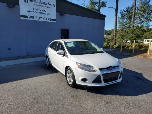 2014 Ford Focus SE sedan - NEW TIRES, CLEAN CARFAX, WARRANTY INCLUDED! for sale in Raleigh, NC – photo 3