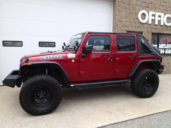 2012 Jeep Wrangler Unlimited 6 cyl, auto, 4 inch lift, SHARP RIG! for sale in Chicopee, NY – photo 18