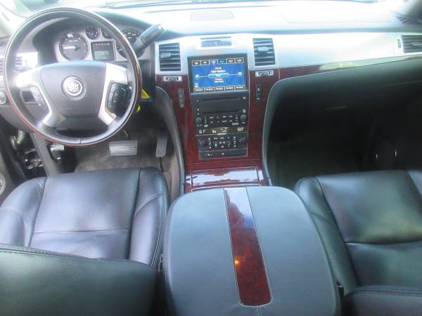 2008 CADILLAC ESCALADE PREMIUM AWD BLACK ON BLACK 1-OWNER 110k for sale in Little Rock, AR – photo 16